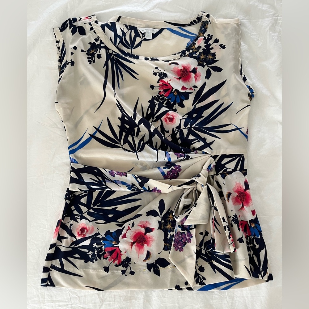 NY&Co Floral Dress Shirt with waist defining side bow